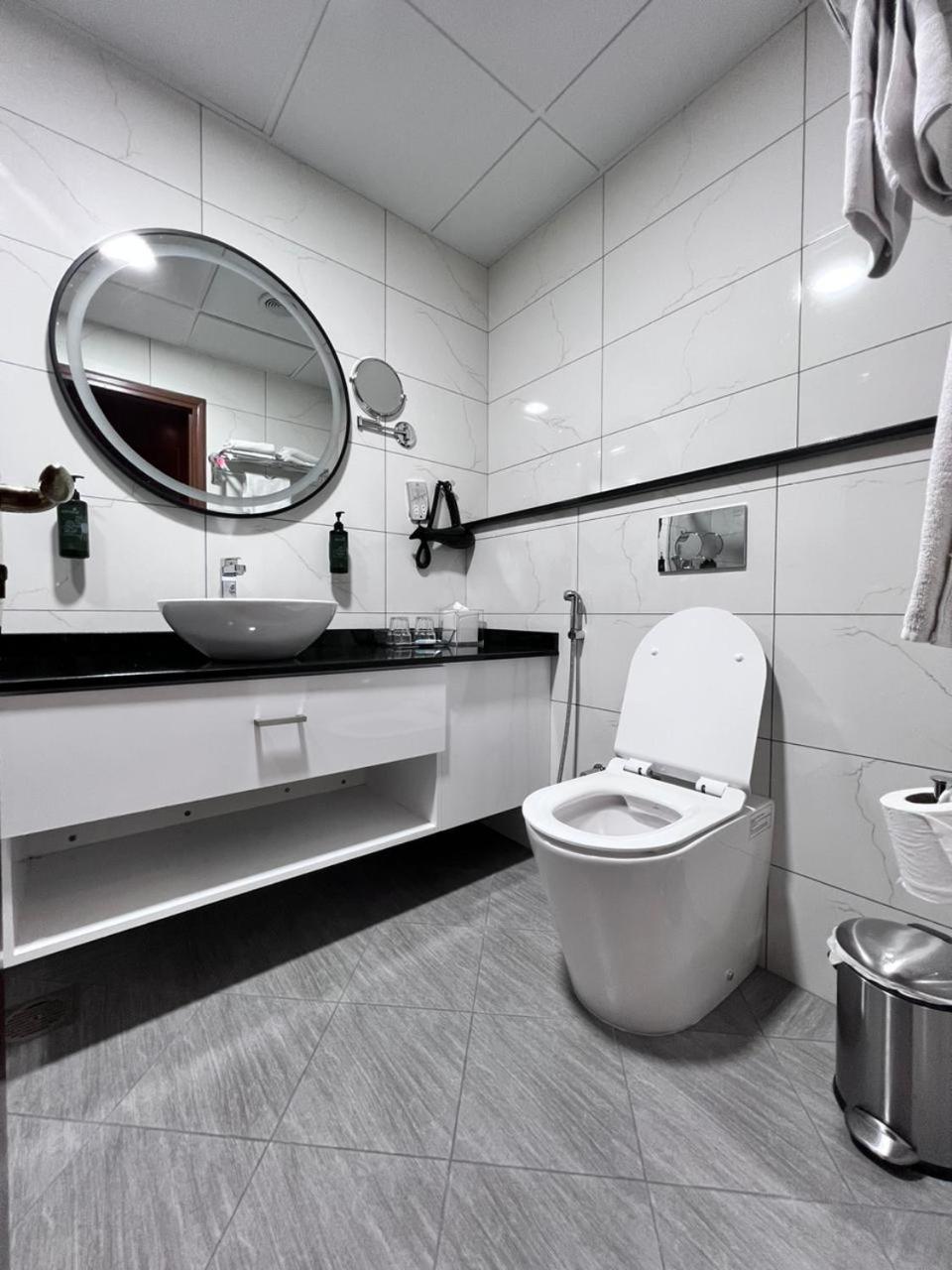Howard Johnson Bur Dubai Ngoại thất bức ảnh