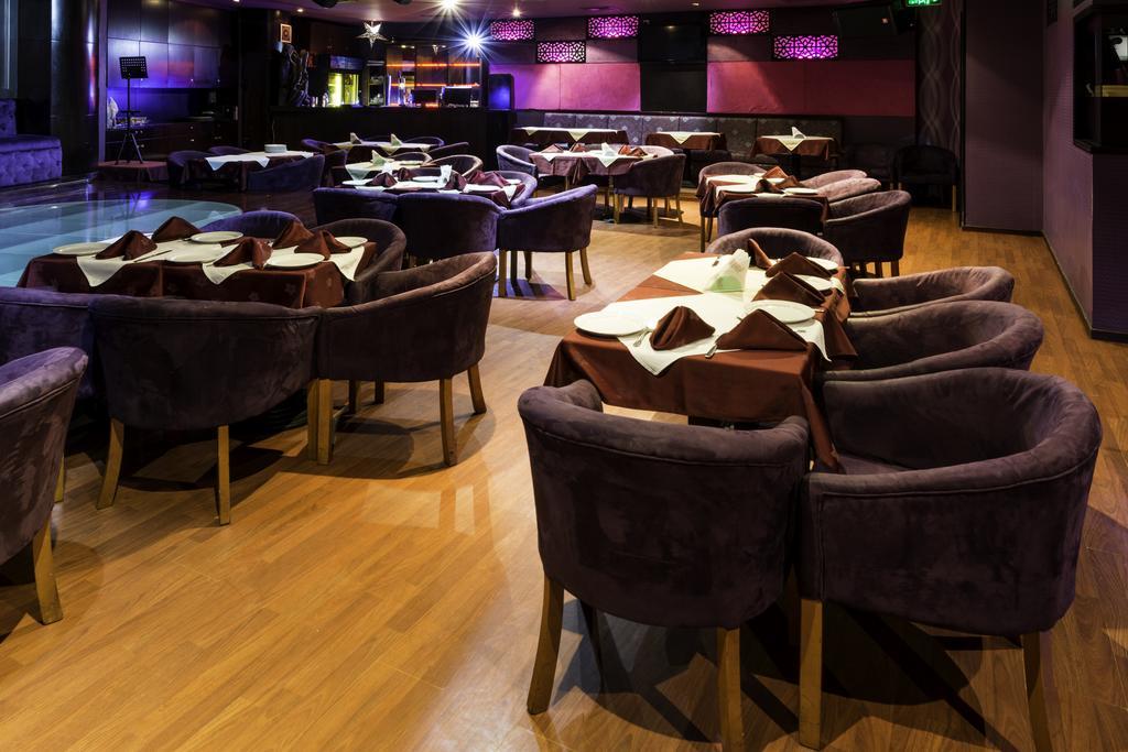 Howard Johnson Bur Dubai Ngoại thất bức ảnh